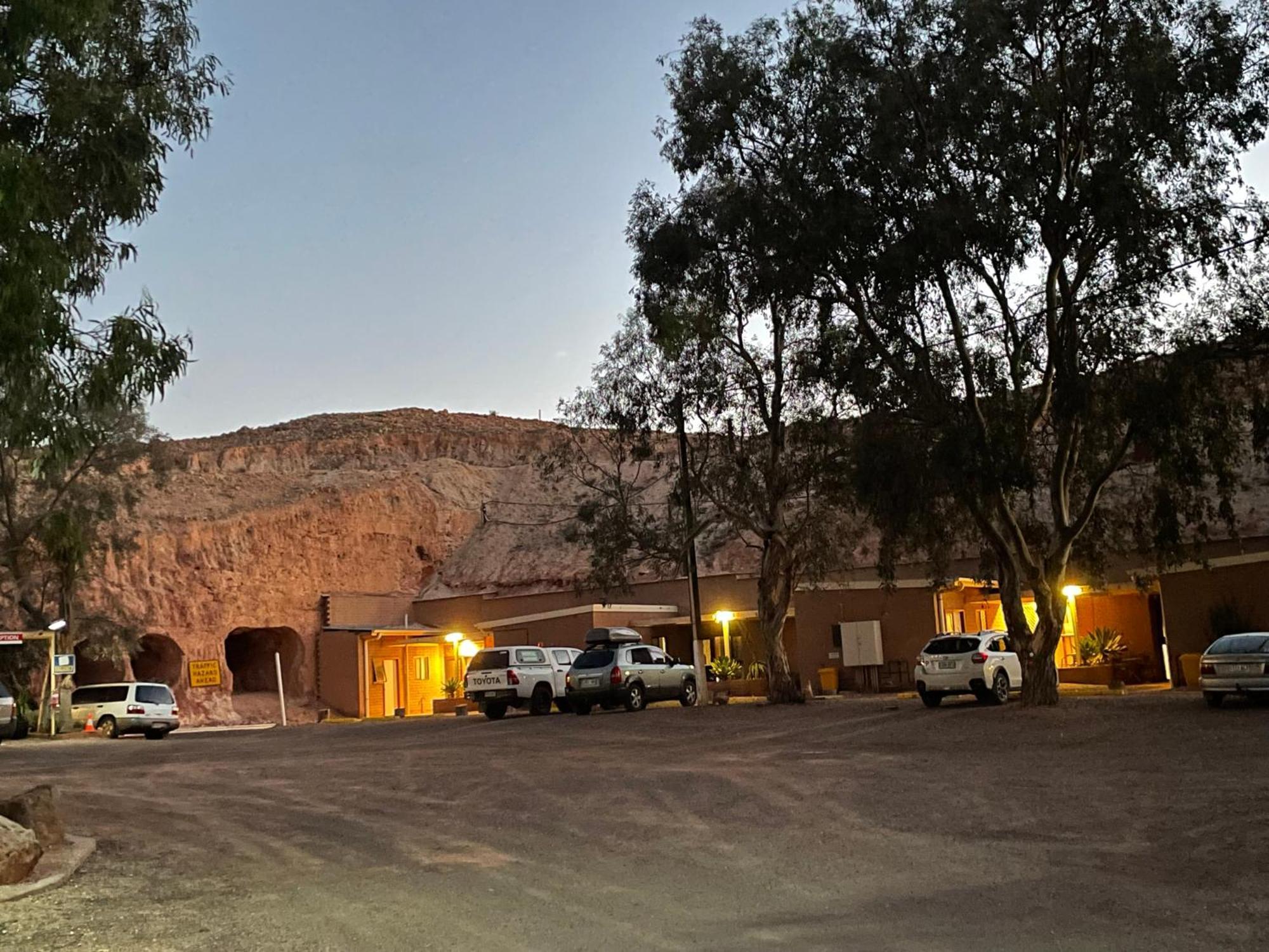 Desert View Apartments Coober Pedy Exterior photo